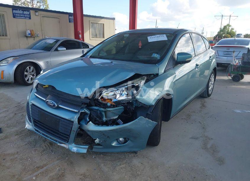 Photo 2 of 2012 Ford Focus SE (VIN 1FAHP3K24CL335415)