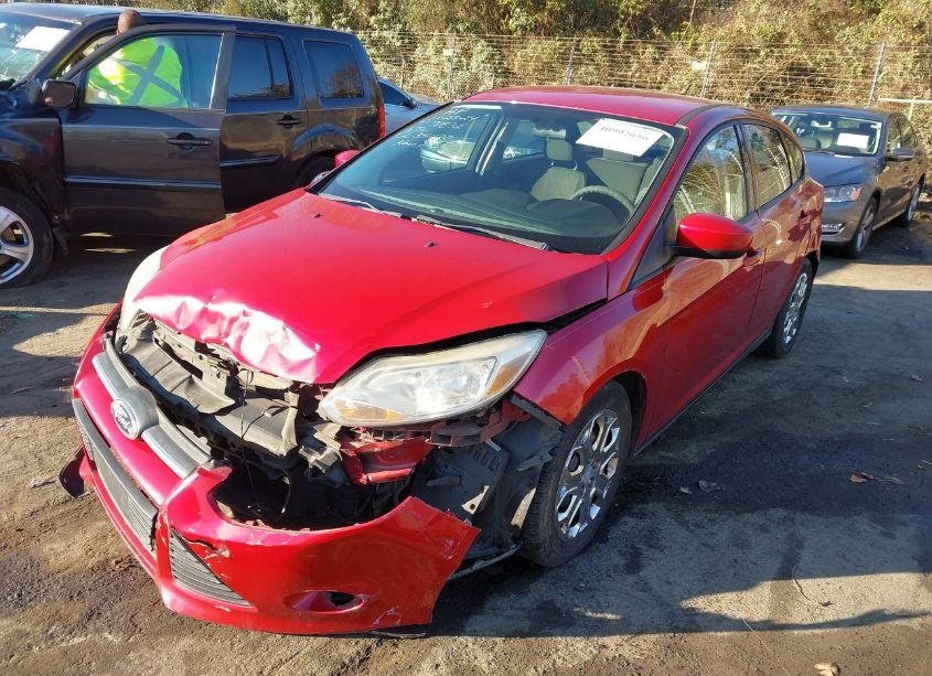 Photo 2 of 2012 Ford Focus SE (VIN 1FAHP3K24CL341120)
