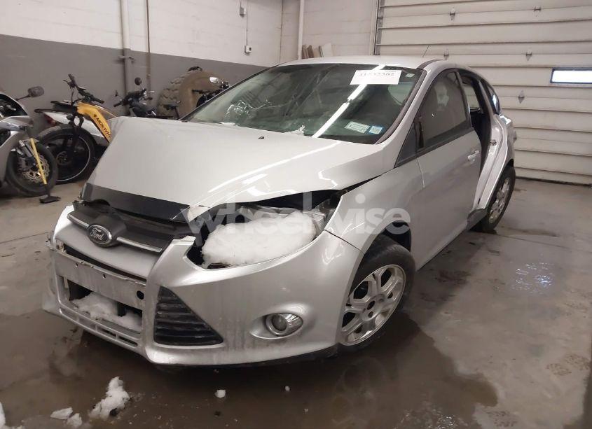 Photo 2 of 2012 Ford Focus SE (VIN 1FAHP3K24CL351422)
