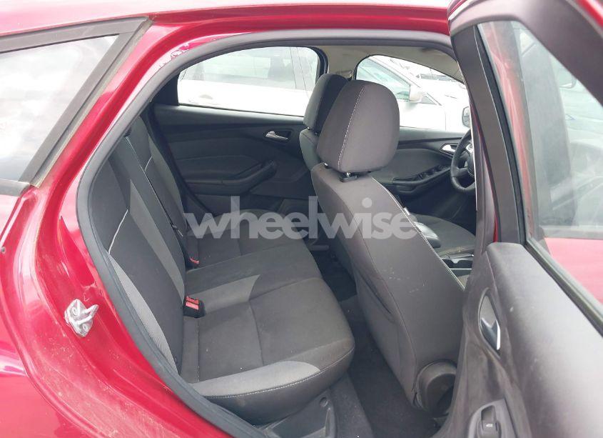 Photo 8 of 2012 Ford Focus SE (VIN 1FAHP3K24CL386011)