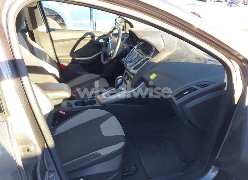 Photo 5 of 2012 Ford Focus SE (VIN 1FAHP3K24CL398918)