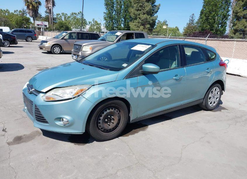 Photo 2 of 2012 Ford Focus SE (VIN 1FAHP3K24CL423428)