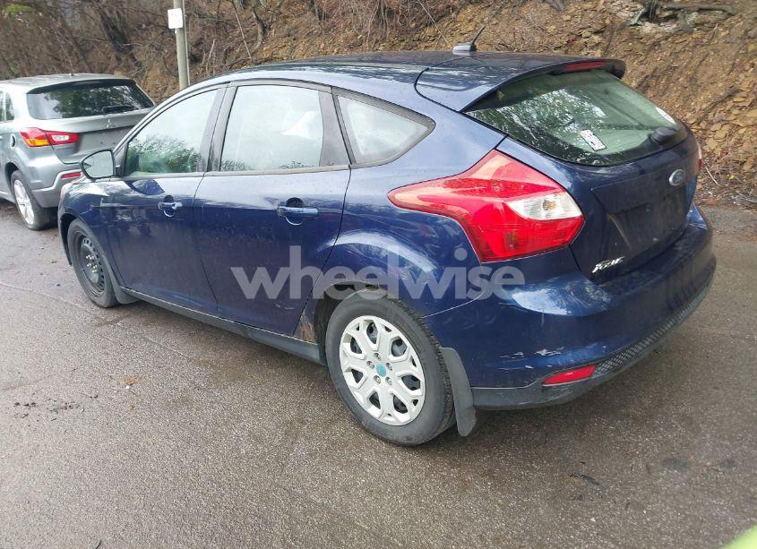 Photo 3 of 2012 Ford Focus SE (VIN 1FAHP3K25CL109013)