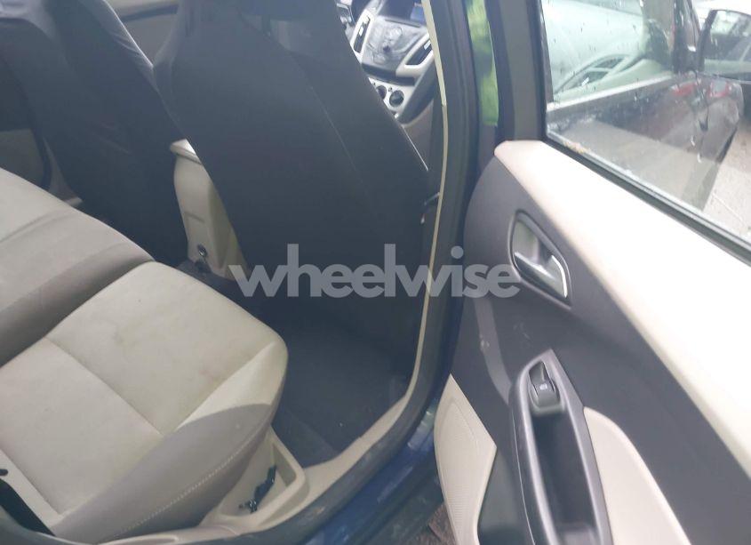 Photo 8 of 2012 Ford Focus SE (VIN 1FAHP3K25CL109013)