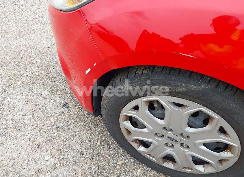 Photo 16 of 2012 Ford Focus SE (VIN 1FAHP3K25CL111165)