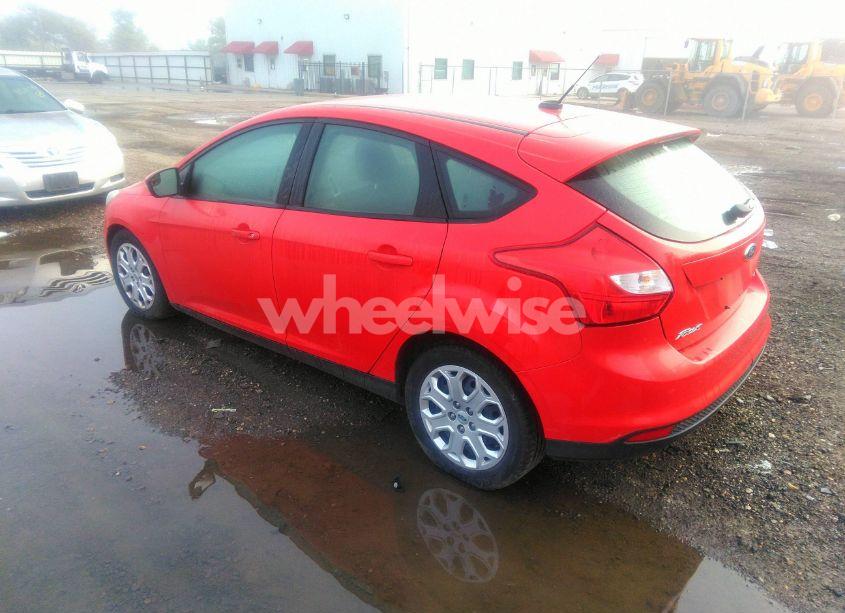 Photo 3 of 2012 Ford Focus SE (VIN 1FAHP3K25CL111165)