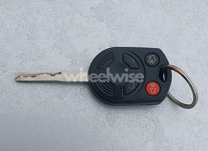 Photo 11 of 2012 Ford Focus SE (VIN 1FAHP3K25CL127947)