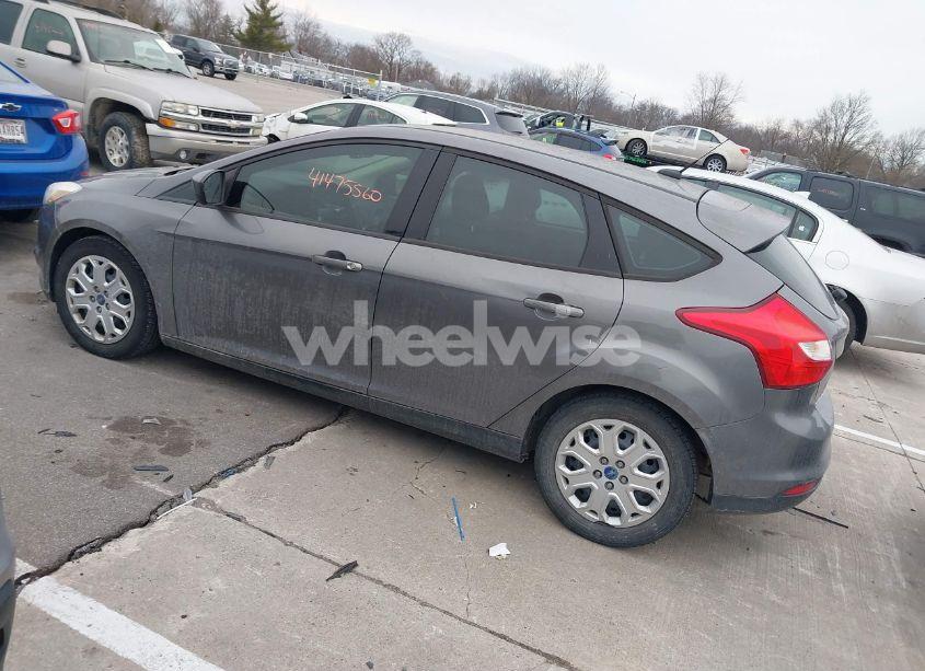 Photo 3 of 2012 Ford Focus SE (VIN 1FAHP3K25CL127947)