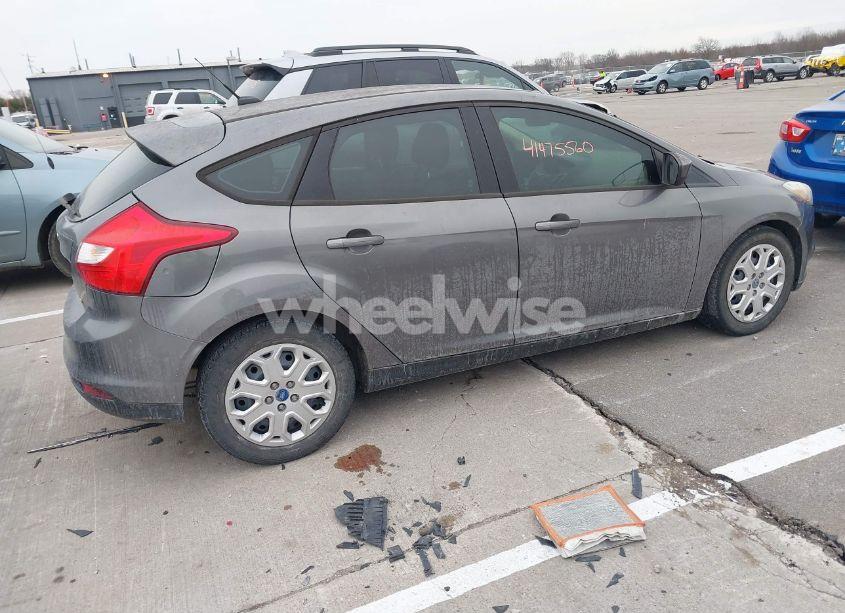 Photo 4 of 2012 Ford Focus SE (VIN 1FAHP3K25CL127947)