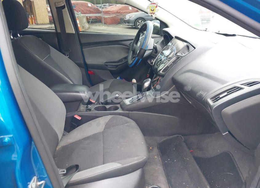 Photo 5 of 2012 Ford Focus SE (VIN 1FAHP3K25CL163007)