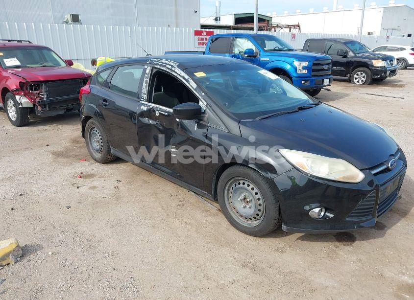 2012 Ford Focus SE (VIN 1FAHP3K25CL167218) main photo