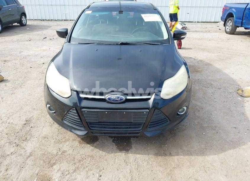 Photo 12 of 2012 Ford Focus SE (VIN 1FAHP3K25CL167218)