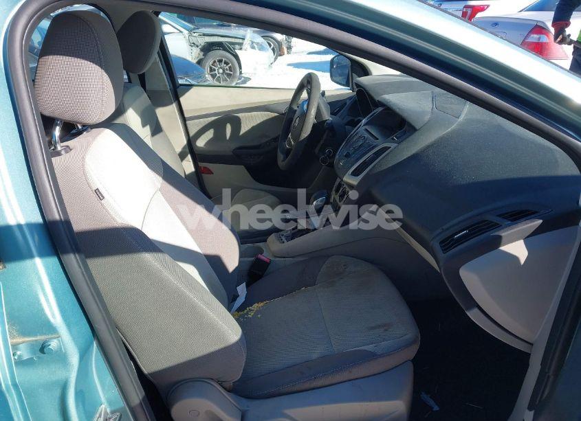 Photo 5 of 2012 Ford Focus SE (VIN 1FAHP3K25CL182270)