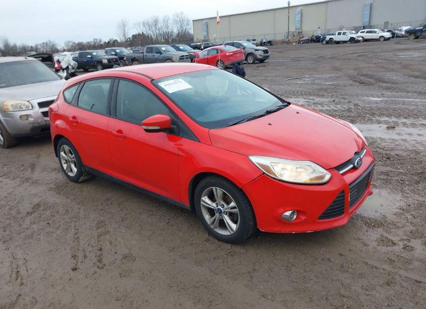 2012 Ford Focus SE (VIN 1FAHP3K25CL192992) main photo