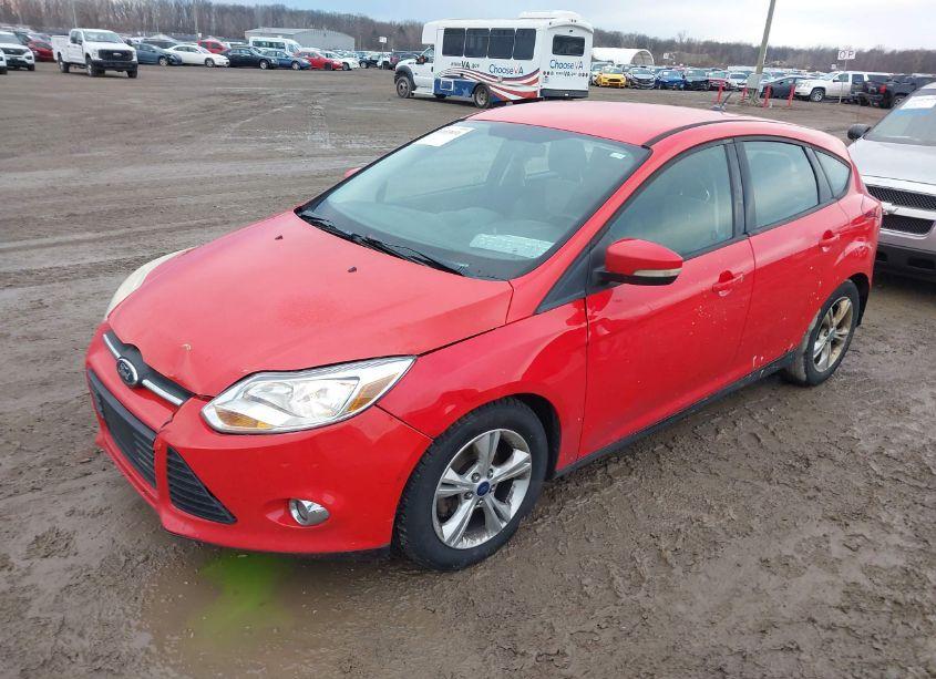 Photo 2 of 2012 Ford Focus SE (VIN 1FAHP3K25CL192992)