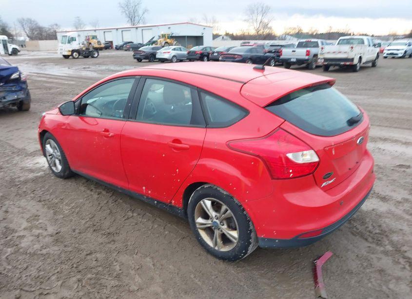 Photo 3 of 2012 Ford Focus SE (VIN 1FAHP3K25CL192992)