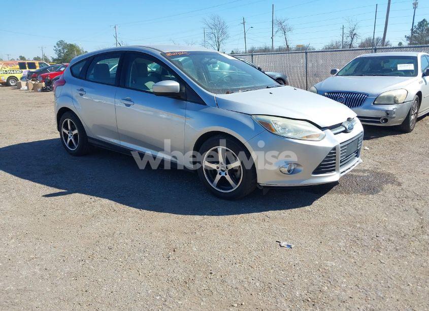 2012 Ford Focus SE (VIN 1FAHP3K25CL193768) main photo
