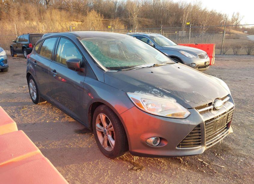 2012 Ford Focus SE (VIN 1FAHP3K25CL205255) main photo