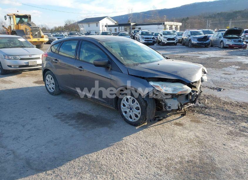 2012 Ford Focus SE (VIN 1FAHP3K25CL222184) main photo