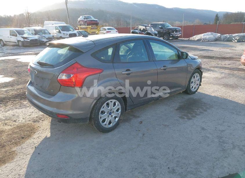 Photo 4 of 2012 Ford Focus SE (VIN 1FAHP3K25CL222184)