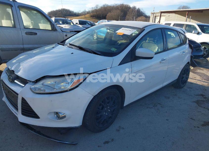 Photo 2 of 2012 Ford Focus SE (VIN 1FAHP3K25CL241107)