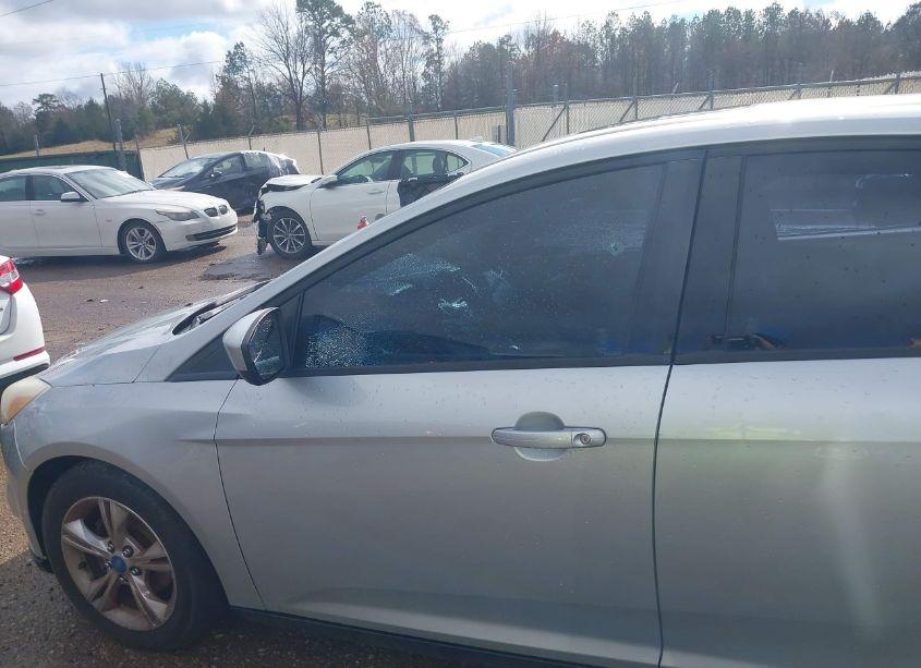 Photo 13 of 2012 Ford Focus SE (VIN 1FAHP3K25CL259851)