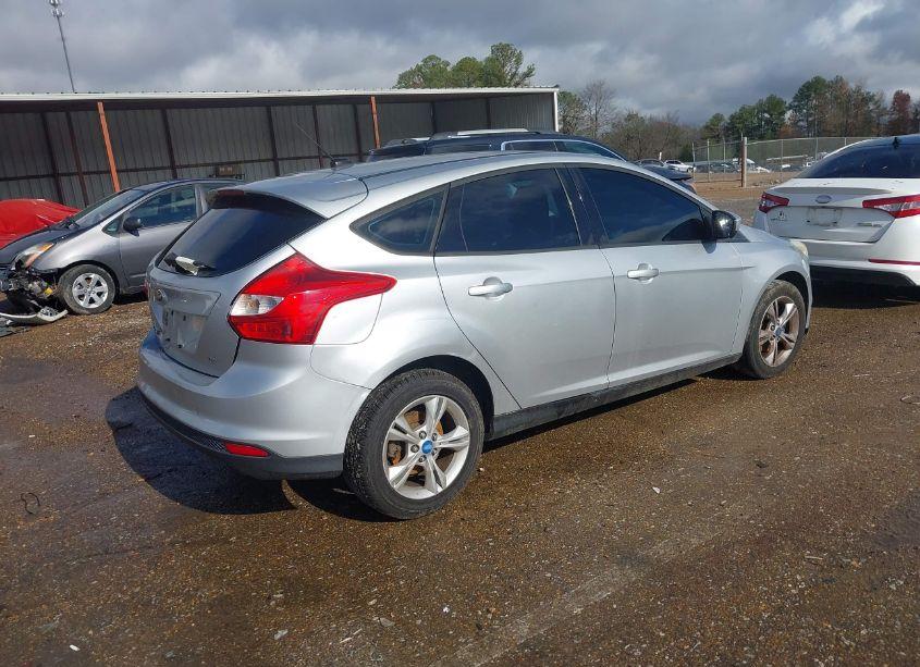 Photo 4 of 2012 Ford Focus SE (VIN 1FAHP3K25CL259851)
