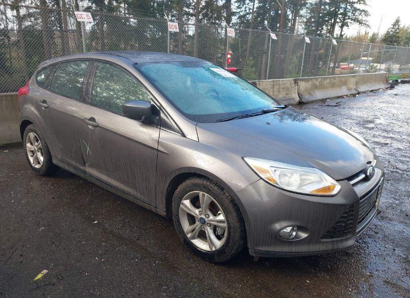 2012 Ford Focus SE (VIN 1FAHP3K25CL279825) main photo