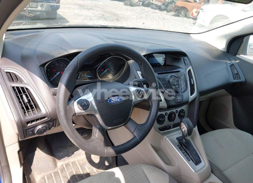 Photo 13 of 2012 Ford Focus SE (VIN 1FAHP3K25CL317974)