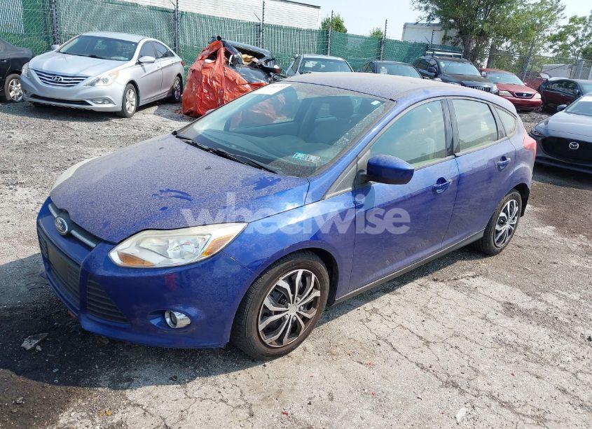 Photo 2 of 2012 Ford Focus SE (VIN 1FAHP3K25CL317974)