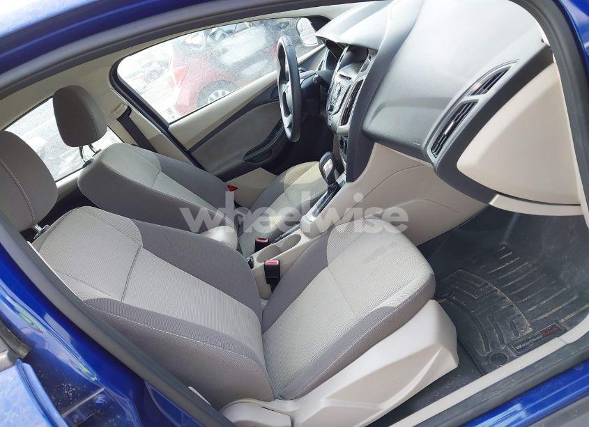 Photo 5 of 2012 Ford Focus SE (VIN 1FAHP3K25CL317974)