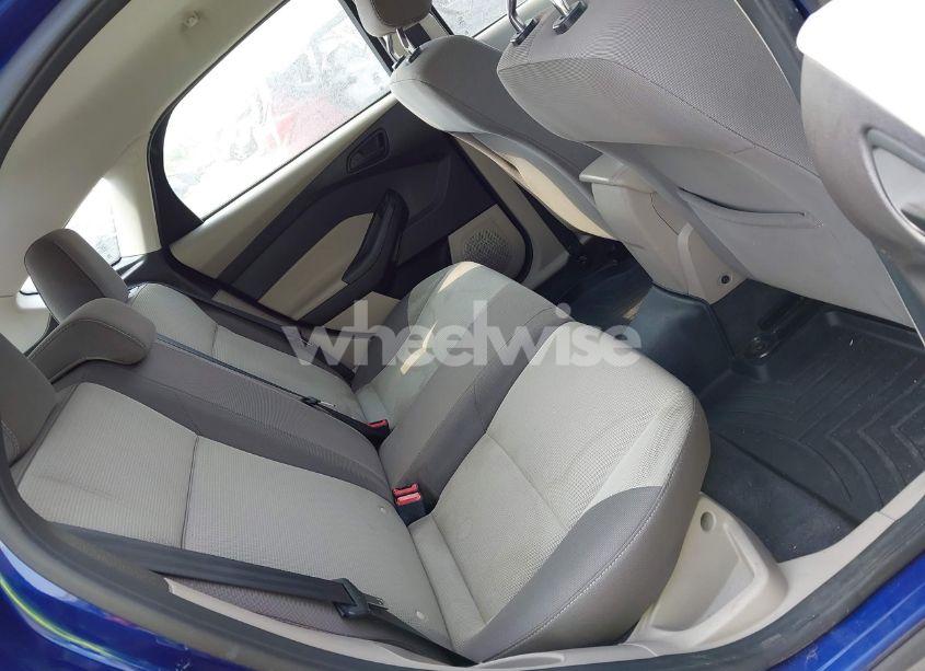 Photo 8 of 2012 Ford Focus SE (VIN 1FAHP3K25CL317974)