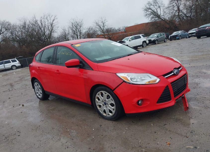 2012 Ford Focus SE (VIN 1FAHP3K25CL394361) main photo