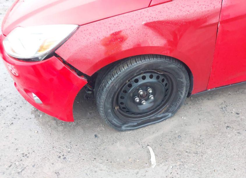 Photo 13 of 2012 Ford Focus SE (VIN 1FAHP3K25CL394361)