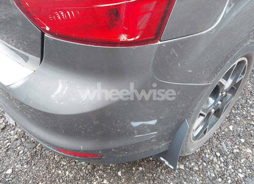 Photo 16 of 2012 Ford Focus SE (VIN 1FAHP3K25CL402149)