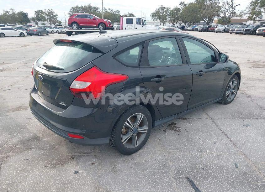 Photo 4 of 2012 Ford Focus SE (VIN 1FAHP3K25CL428444)