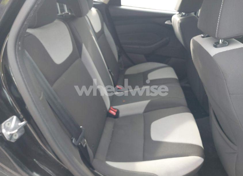 Photo 8 of 2012 Ford Focus SE (VIN 1FAHP3K25CL428444)