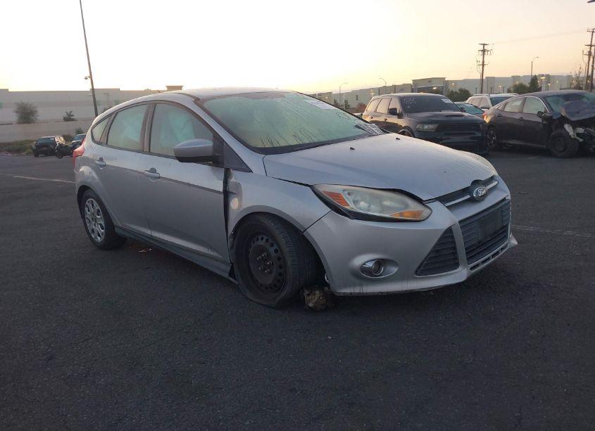 2012 Ford Focus SE (VIN 1FAHP3K25CL452503) main photo