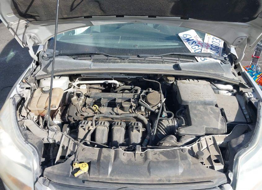 Photo 10 of 2012 Ford Focus SE (VIN 1FAHP3K25CL452503)