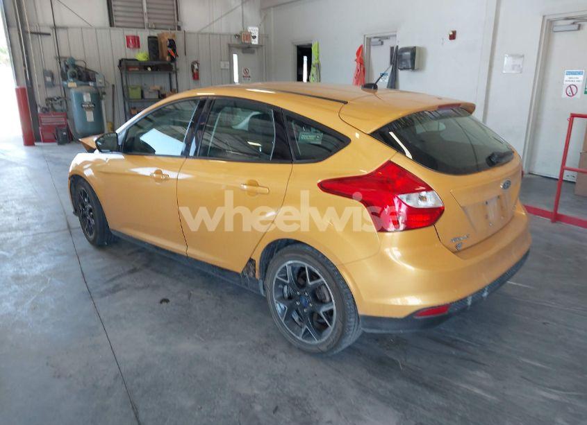 Photo 3 of 2012 Ford Focus SE (VIN 1FAHP3K26CL102281)