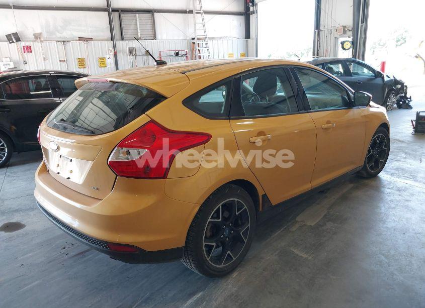 Photo 4 of 2012 Ford Focus SE (VIN 1FAHP3K26CL102281)