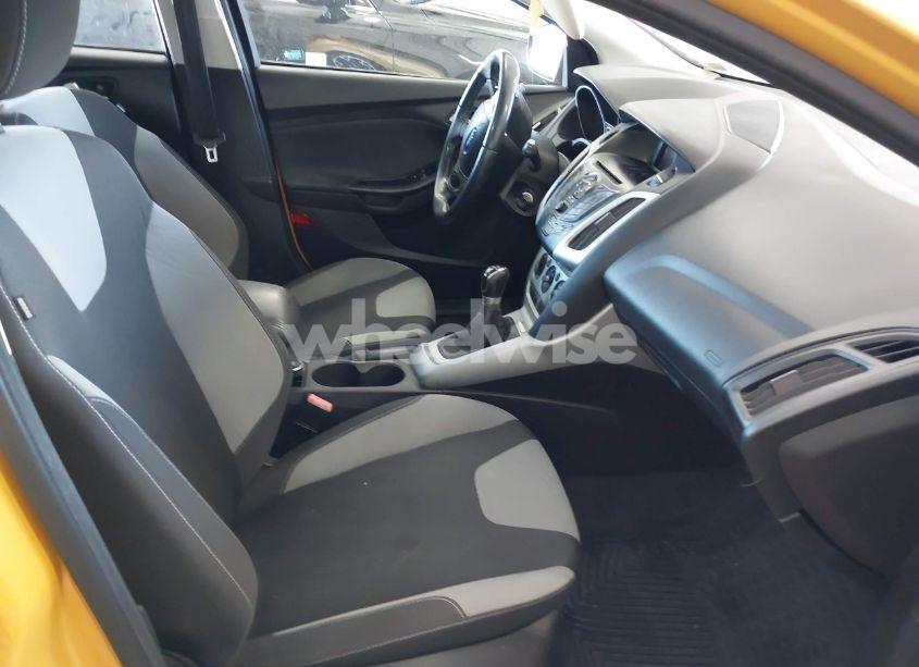 Photo 5 of 2012 Ford Focus SE (VIN 1FAHP3K26CL102281)