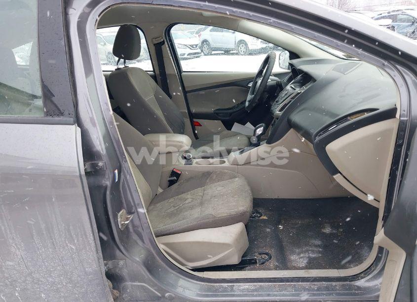 Photo 5 of 2012 Ford Focus SE (VIN 1FAHP3K26CL182830)