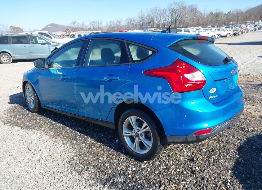 Photo 3 of 2012 Ford Focus SE (VIN 1FAHP3K26CL231363)