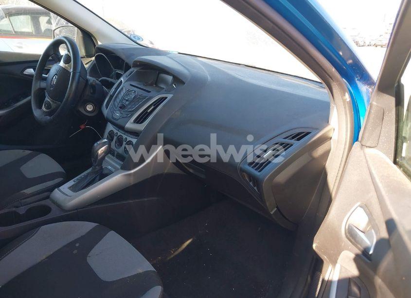 Photo 5 of 2012 Ford Focus SE (VIN 1FAHP3K26CL231363)