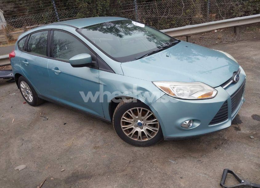 2012 Ford Focus SE (VIN 1FAHP3K26CL275248) main photo
