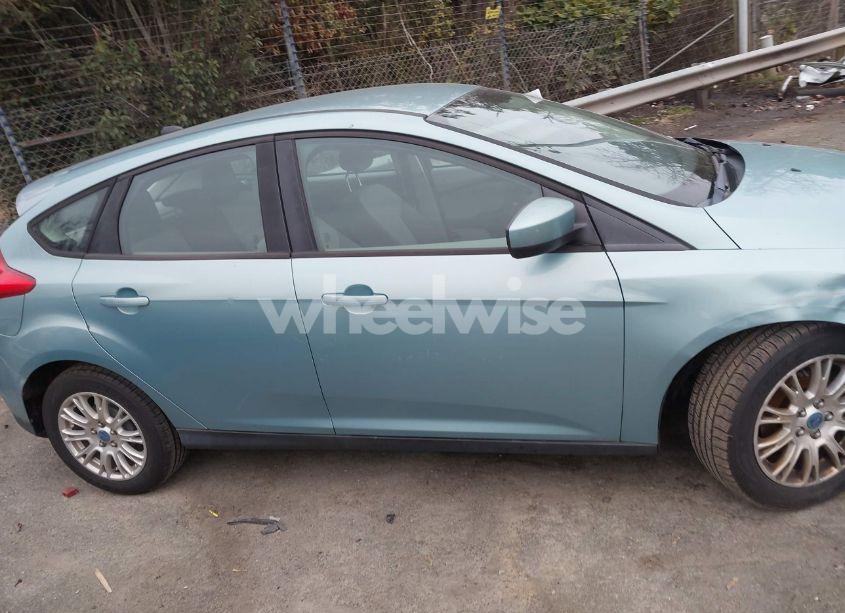 Photo 13 of 2012 Ford Focus SE (VIN 1FAHP3K26CL275248)