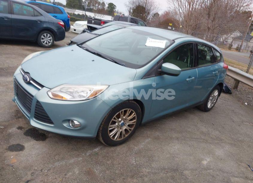 Photo 2 of 2012 Ford Focus SE (VIN 1FAHP3K26CL275248)