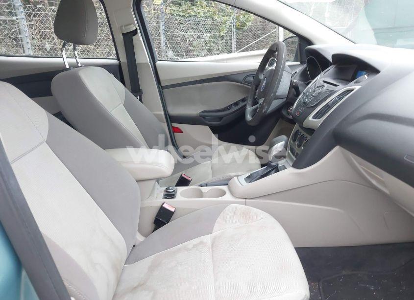 Photo 5 of 2012 Ford Focus SE (VIN 1FAHP3K26CL275248)