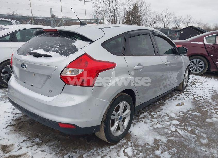 Photo 4 of 2012 Ford Focus SE (VIN 1FAHP3K26CL283754)
